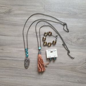 Rachel Marie Designs Silver and Blue Necklace Set with Tassel
